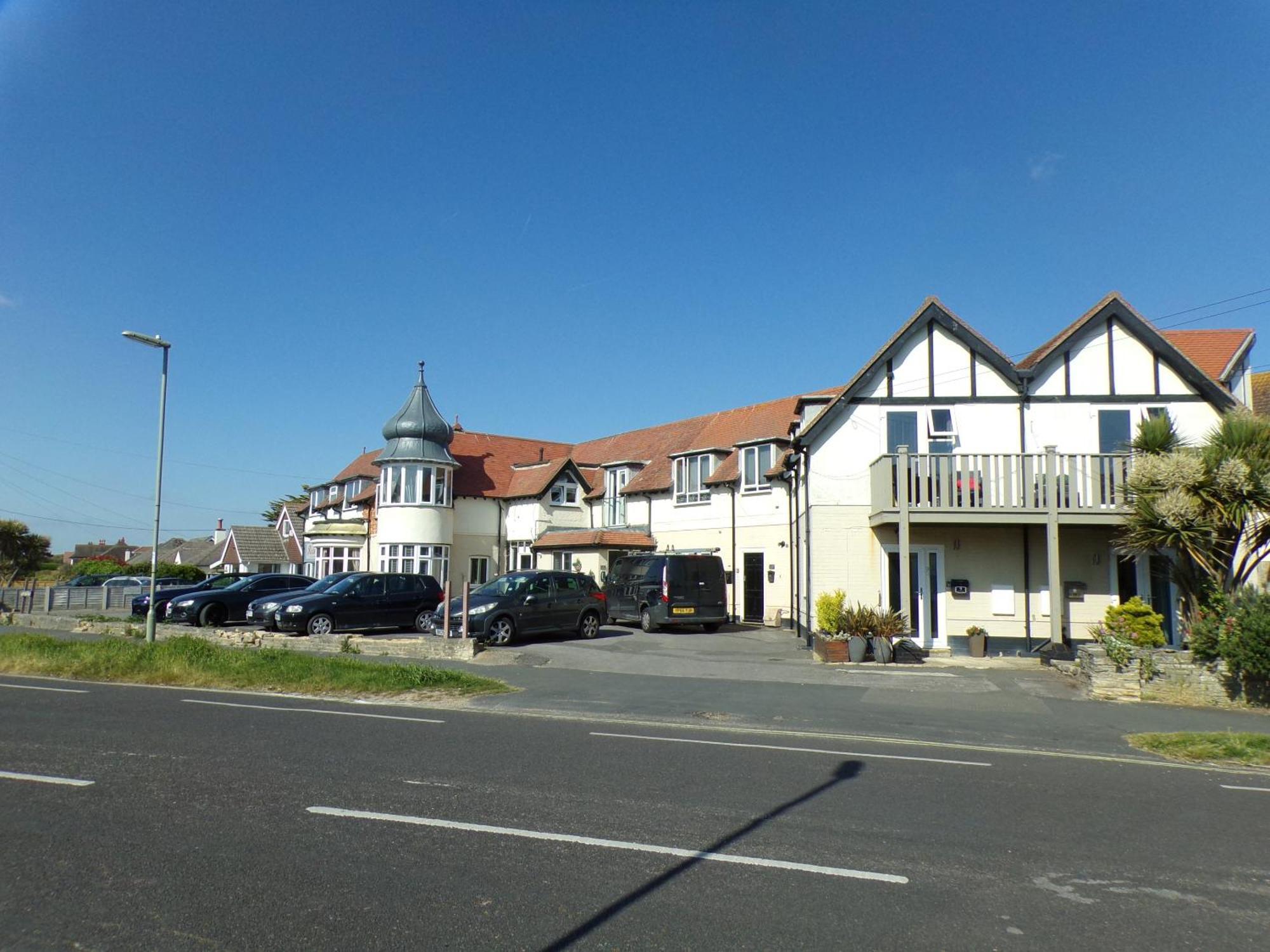 3Thedome - Luxury Ground Floor Apartment Opposite The Beach, Barton On Sea Eksteriør billede